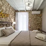 Stone House Vivári