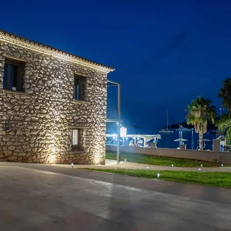 Stone House Vivári