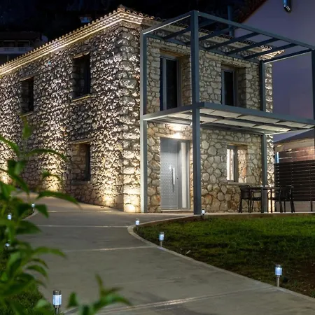 Feriehus Stone House Vivári