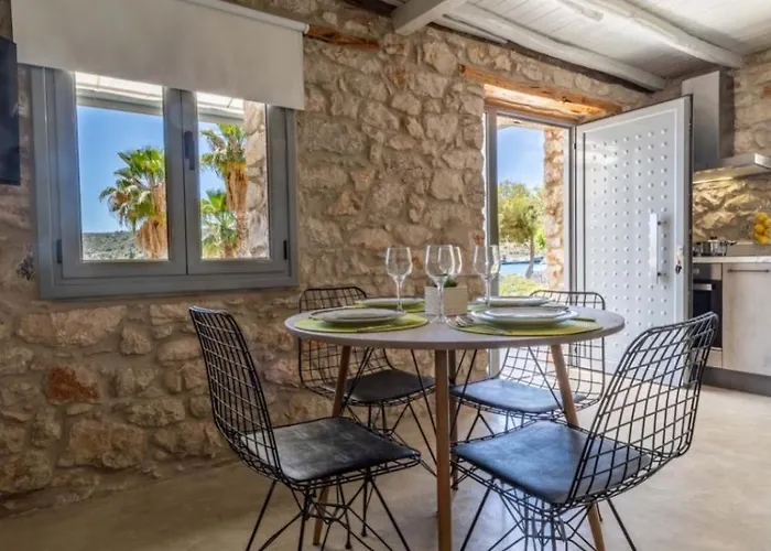 Сasa de vacaciones Stone House Vivári