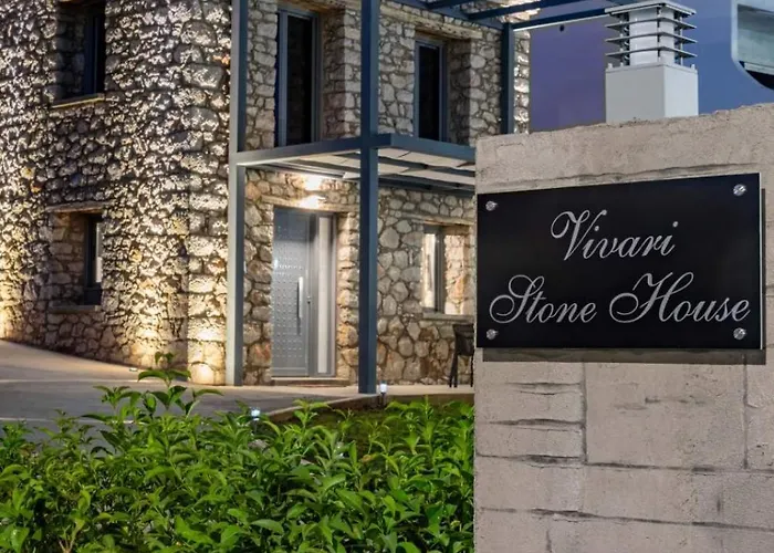 別荘 Stone House Vivári